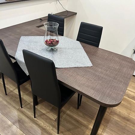 Newly Renovated 2 Rooms Apartment Downtown Nitra Bagian luar foto